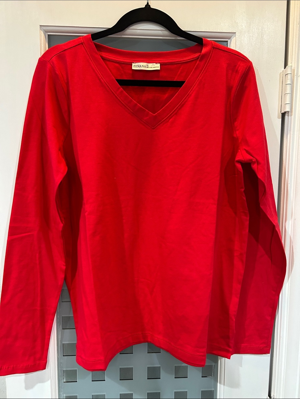 Zenana Outfitters Bright Red V-Neck Long Sleeve Tee